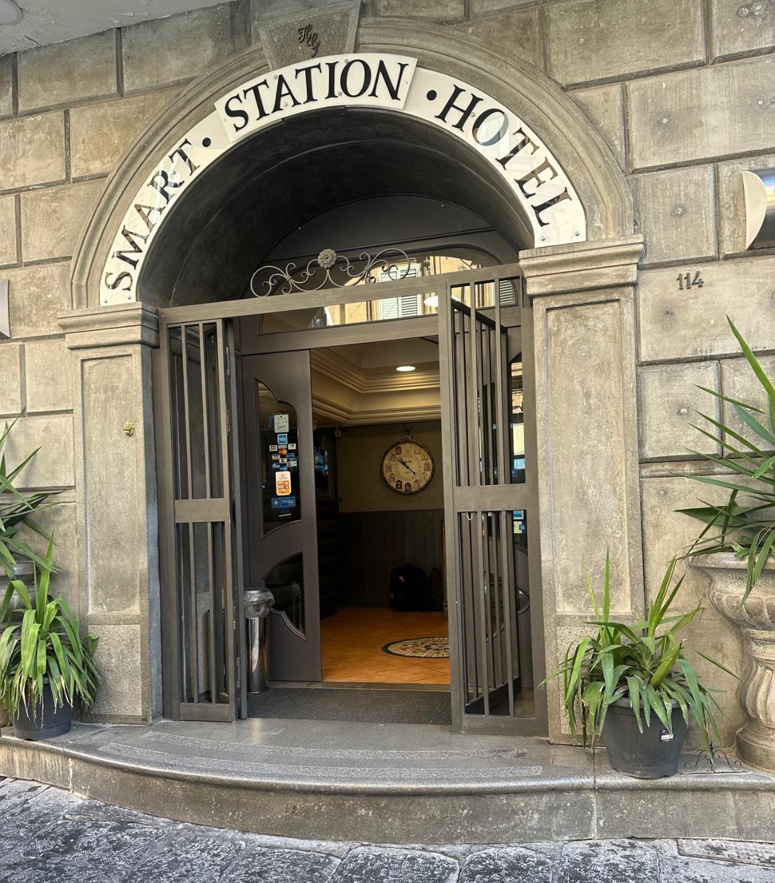 Smart Station Hotel Napoli Eksteriør bilde